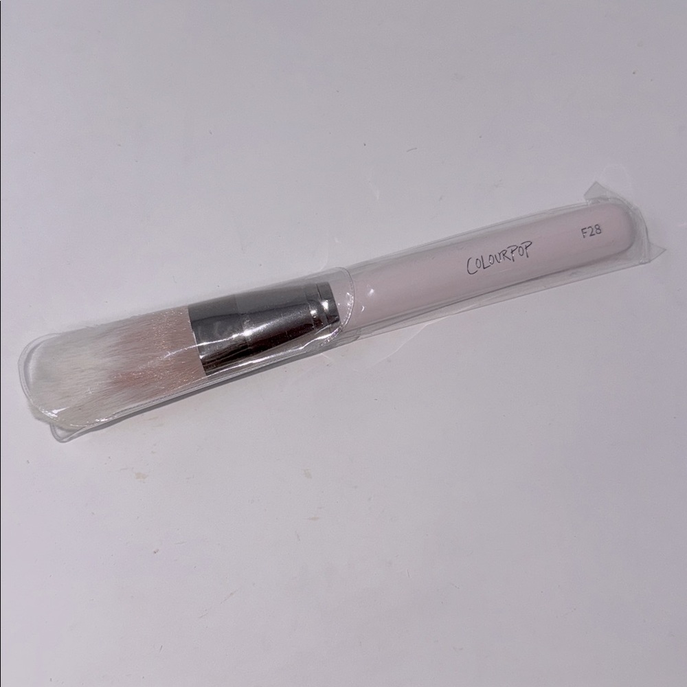 NWT ColourPop Large Face Brush F28 pink and white